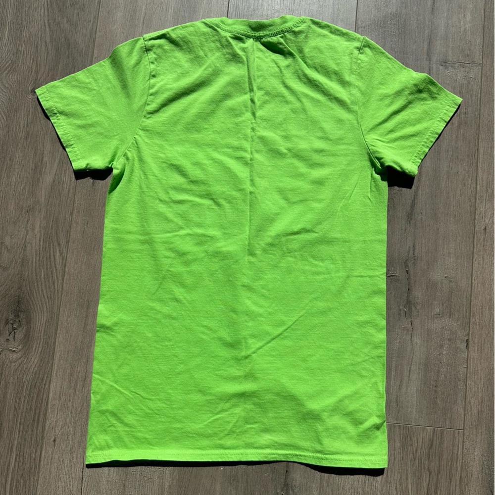 Walt Disney World T-shirt - size small - Picture 6 of 6